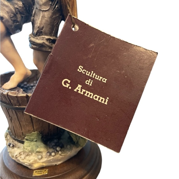 Giuseppe Armani Porcelain Figurine Boy Stomping Grapes Signed - Picture 3 of 6